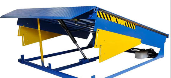 Fabrik-Behälter-Gebrauchs-hydraulische treibende Verladedock-Planierer-Hochleistungsstahlgroßseriendock-Rampe für Lager