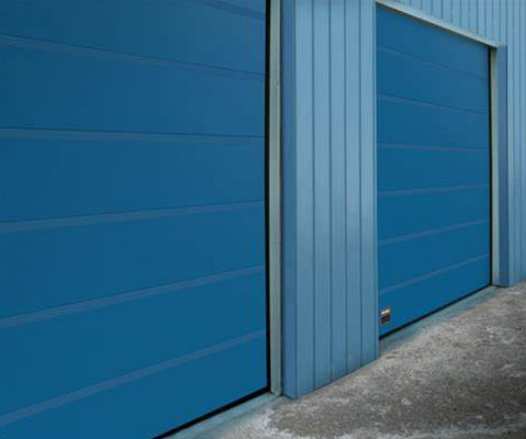 650N/M2 Winddruck Industrielle Abschnitttüren Abschnitttüren Garagentüren europäische Standardqualität Moderne Türen