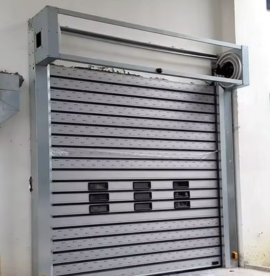 Geschwindigkeitsspirale Tür mit 0,8m/s Öffnung 0,75KW Motorleistung Photoelektrische Sensor Sicherheitssystem