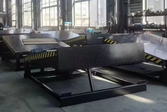 Anpassbarer elektrischer Dock-Leveller mit Sicherheitsfunktionen Anstellungsort Knopfsteuerung