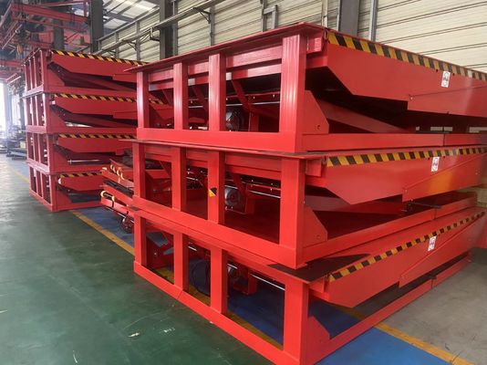 Anpassbarer elektrischer/hydraulischer Dock-Leveler 10 000-20 000 Pfund Kapazität mit Sicherheitsmerkmalen Fabrikgroßhandelspreis