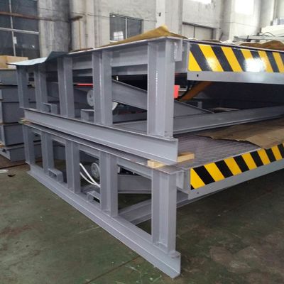 Anpassbares Lade-Dock-Ebene mit Sicherheitsmerkmalen Mechanische Steuerung vor Ort Installation Container-Dock-Forklift