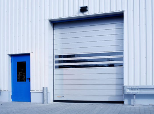 Schnellgeschwindigkeit Aluminium Spiral Tür Sicherheitssensor PLC-Steuerung 0,75KW Motor Industrielle Hebetür