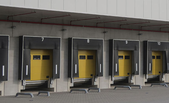 Moderne industrielle Ladestationen Dock Schutzhäuser Einfache Installation Haltbarkeit für Lastwagen Kühlraum Tür