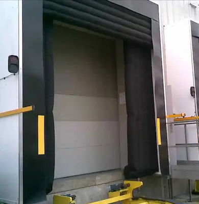 Schwarz Rückziehbares Anti-Zerstörungs-Dock Dauerhaftes PVC Mechanisches Kissen Stahlkonstruktion Industrieverstellbares Aufblasbares Isoliertes Luftdichtes Versiegeltes Dockunterkunft mit individueller Bestellung