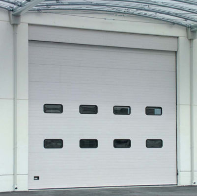 Flach oder kontourförmiges Panel Design Isolierte Garagentor Sektion Commercial For Mall 50mm-80mm Dicke Industrielle vertikale Aufzug Tür