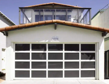 Moderner Design Stil Wasserdichtheit Klasse 3 Transparentes Glas Garagentor mit Pulverbeschichtung