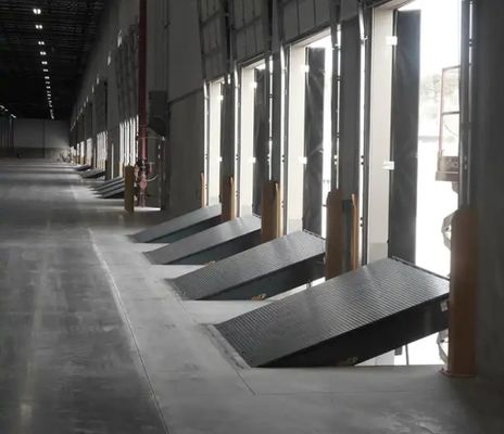 Einstellbare hydraulische Lagerhandfernbedienung Docktür-Nivellierer Werkstatt Automatische Dockplatten Docktür-Nivellierer für Logistikzentrum