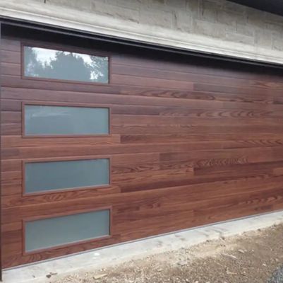 Lagerhaus-Abschnitttür mit 50 mm bis 80 mm Dicke Isolierung und Pulverbeschichtung