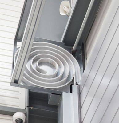 0,75 kW Motorleistung Aluminium Fabrik Großhandel Industrie Hochgeschwindigkeits-Spiral-Tor Sicherheit und Effizienz mit Lichtschrankensensor Motor Tor für Hangar