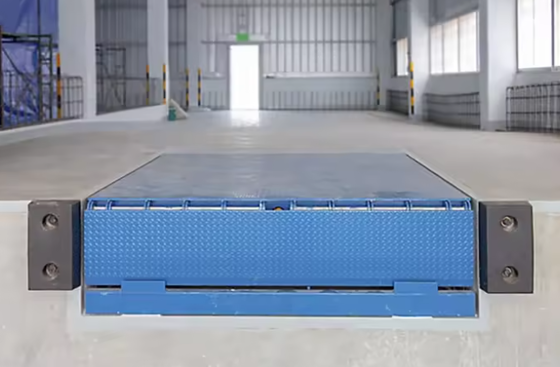 Handheld Fernbedienung Dock-Tür-Ebenen-Werkstatt automatische Dock-Platte Dock-Tür-Ebenen 25000-40000LBS sicheres Design anpassbare Deckhöhe