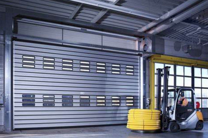 Aluminiumlegierung Spirale Tür mit vertikaler Öffnung Schnelle Roll-Up Motorleistung 0,75kw-5,50kw