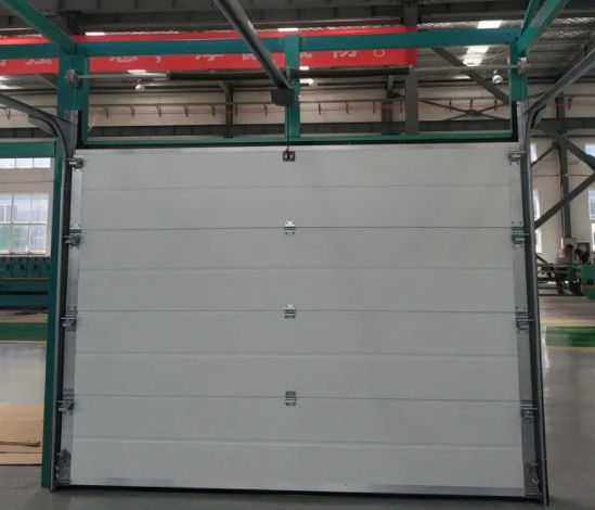 angepasste Feuerwehr-Industrie-Abschnitttüren Pulver beschichtet Finish automatisch geformt Design
