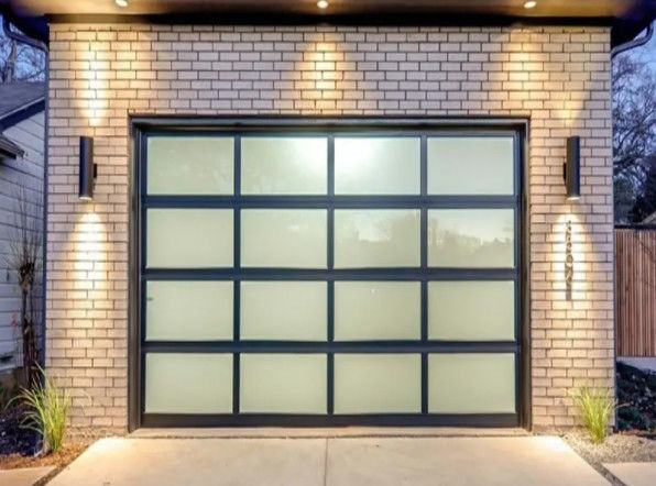 Wasserdichtheit Klasse 3 Transparentes Glas Garagentor Modernes Design mit Doppelverglasung