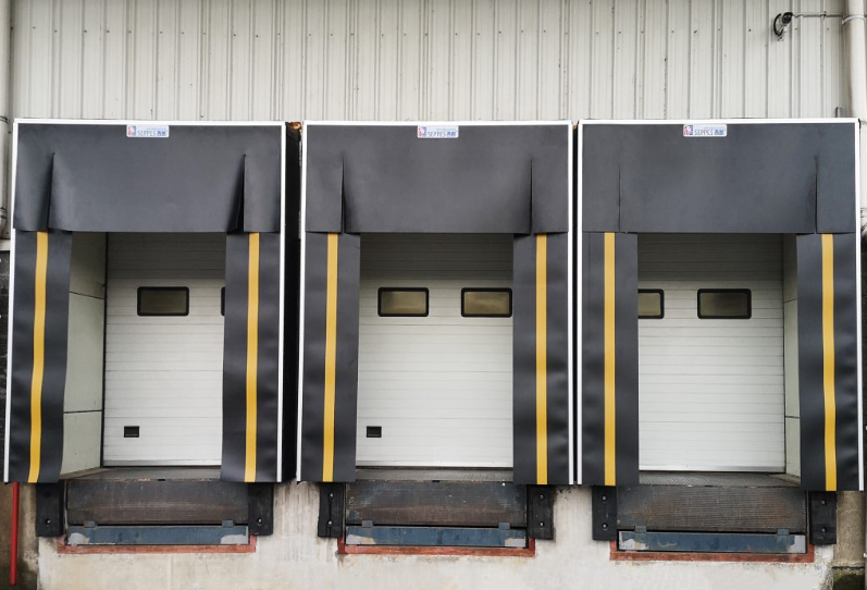 Galvanized Steel Liner Adjustable Loading System dock door shelter Industrial position durable and solution for warehouse loading areas